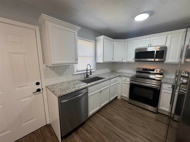 4313 NW Santa Fe Ave, Lawton, OK 73505