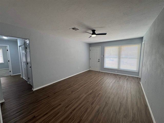 4313 NW Santa Fe Ave, Lawton, OK 73505