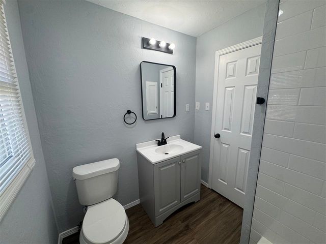 4313 NW Santa Fe Ave, Lawton, OK 73505