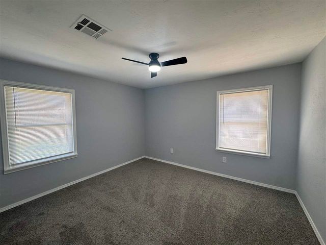 4313 NW Santa Fe Ave, Lawton, OK 73505