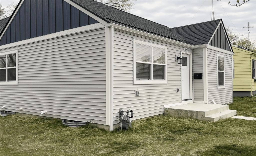 851 Kingsley Avenue, Saint Joseph, MI 49085