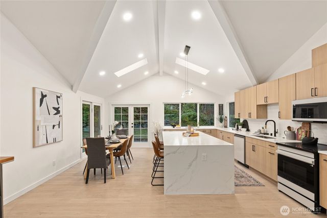 12544 SE 16th Street, Bellevue, WA 98005