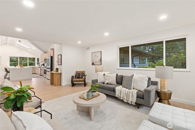 12544 SE 16th Street, Bellevue, WA 98005