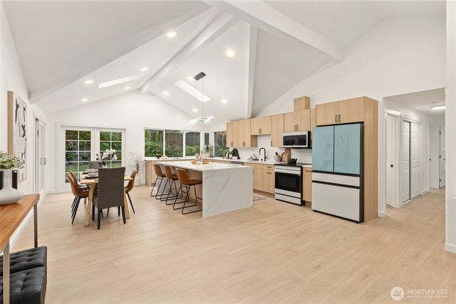 12544 SE 16th Street, Bellevue, WA 98005