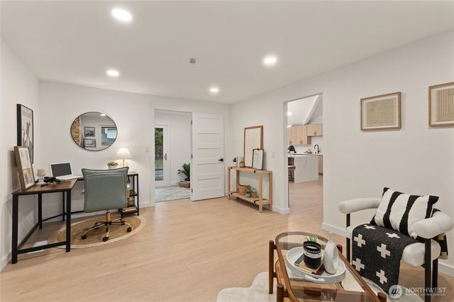 12544 SE 16th Street, Bellevue, WA 98005