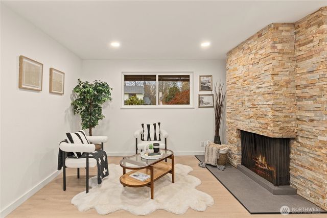 12544 SE 16th Street, Bellevue, WA 98005