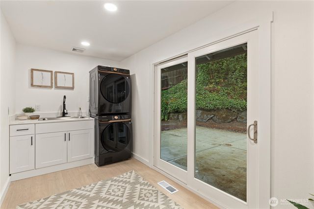 12544 SE 16th Street, Bellevue, WA 98005