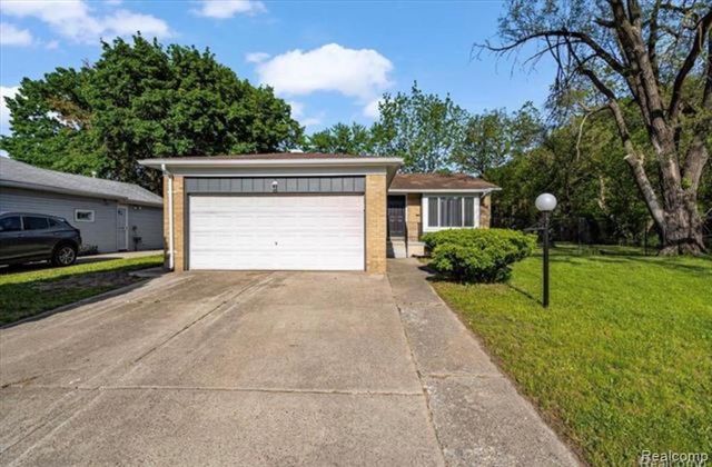 21078 Mitchelldale Avenue, Ferndale, MI 48220
