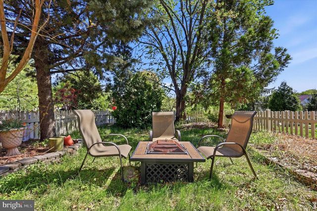 193 CROWN PRINCE DR, Marlton, NJ 08053