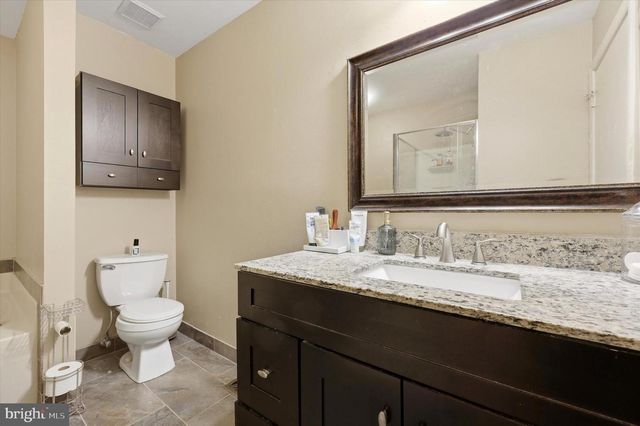 193 CROWN PRINCE DR, Marlton, NJ 08053