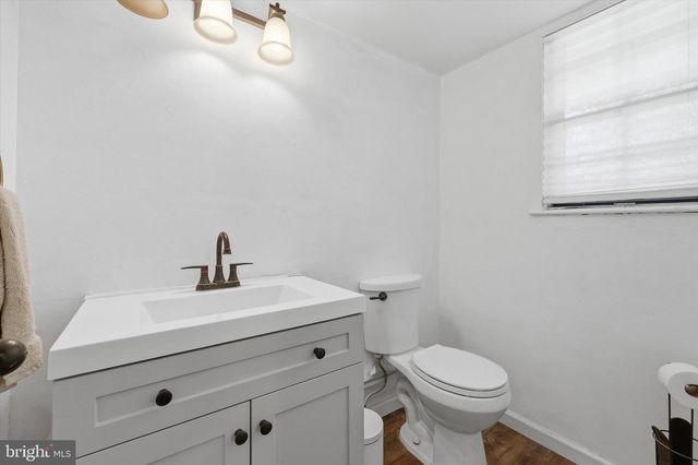 193 CROWN PRINCE DR, Marlton, NJ 08053