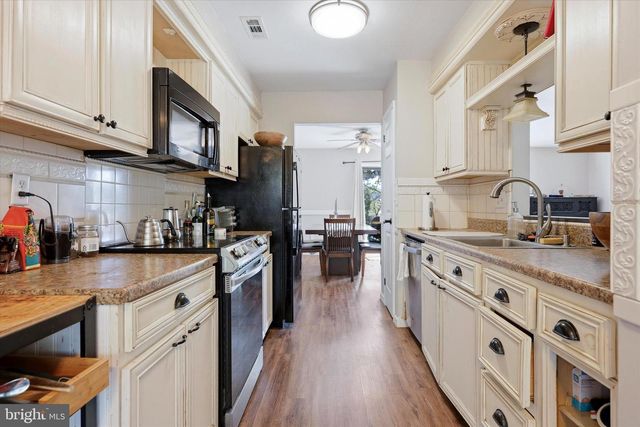 193 CROWN PRINCE DR, Marlton, NJ 08053