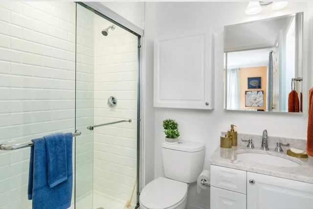 14 Thornton Rd 14, Brookline, MA 02467