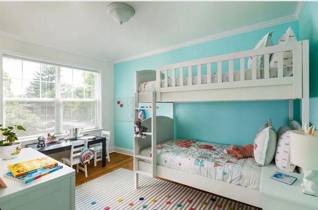 14 Thornton Rd 14, Brookline, MA 02467