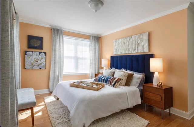 14 Thornton Rd 14, Brookline, MA 02467