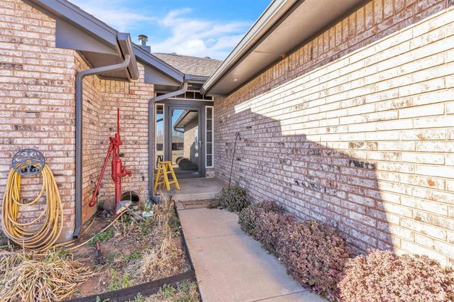 307 NW Candice Drive, Piedmont, OK 73078