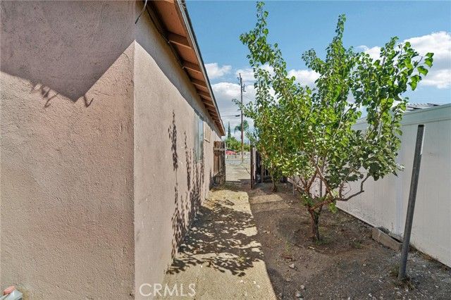 18239 Orange Way, Fontana, CA 92335