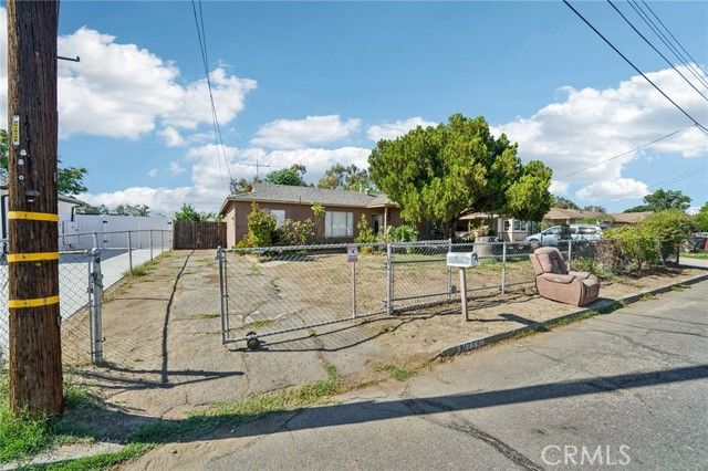 18239 Orange Way, Fontana, CA 92335