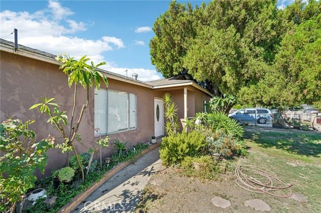 18239 Orange Way, Fontana, CA 92335