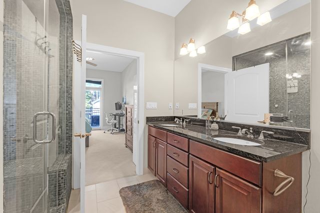 1154 W Diversey Parkway 2W, Chicago, IL 60614