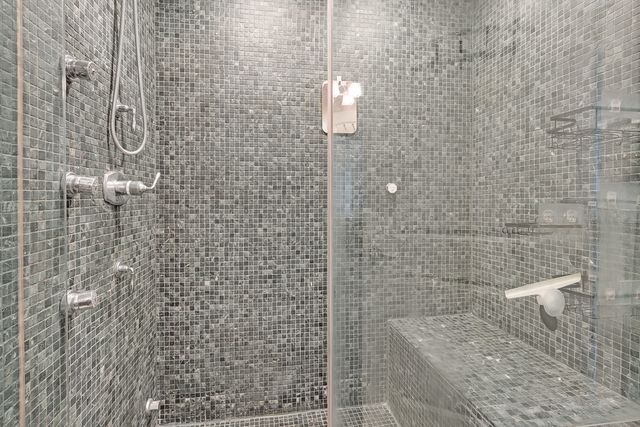 1154 W Diversey Parkway 2W, Chicago, IL 60614