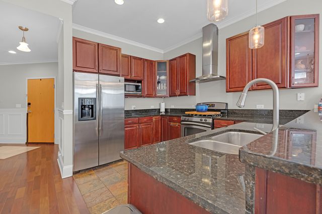 1154 W Diversey Parkway 2W, Chicago, IL 60614