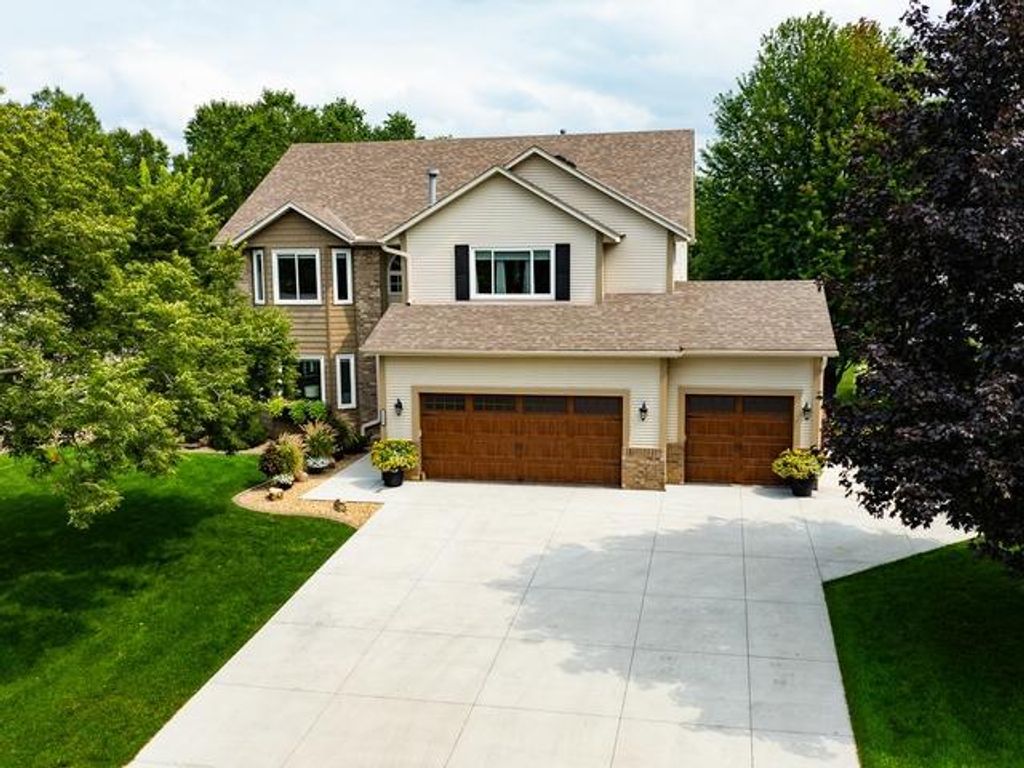 7325 Jordon Avenue S, Cottage Grove, MN 55016