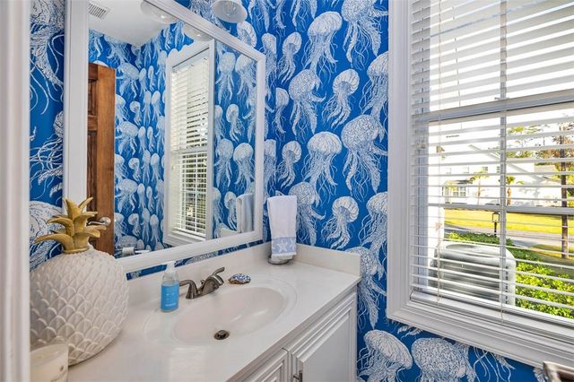 242 McIntosh Ave, St Simons Island, GA 31522