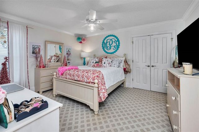 242 McIntosh Ave, St Simons Island, GA 31522