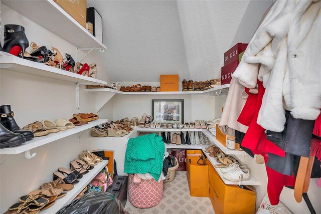 242 McIntosh Ave, St Simons Island, GA 31522