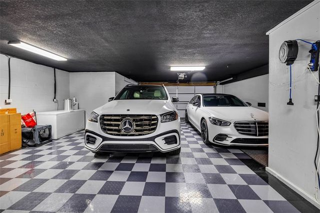 242 McIntosh Ave, St Simons Island, GA 31522