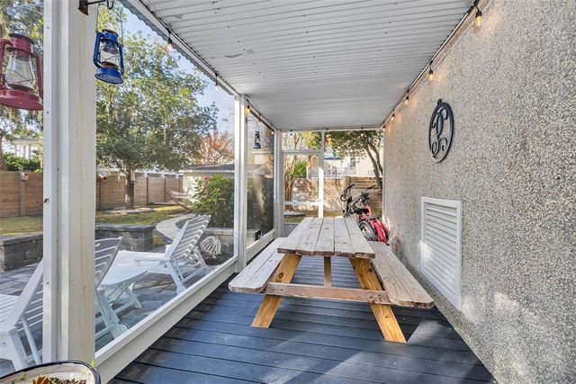 242 McIntosh Ave, St Simons Island, GA 31522