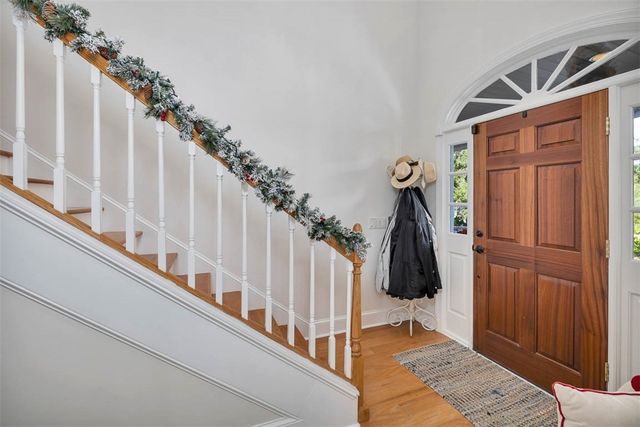 242 McIntosh Ave, St Simons Island, GA 31522