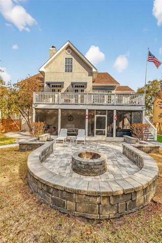 242 McIntosh Ave, St Simons Island, GA 31522