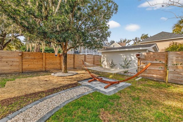 242 McIntosh Ave, St Simons Island, GA 31522