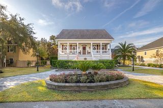 242 McIntosh Ave, St Simons Island, GA 31522