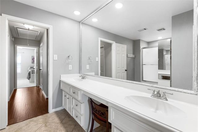 47 Sterling Street, Sugar Land, TX 77479