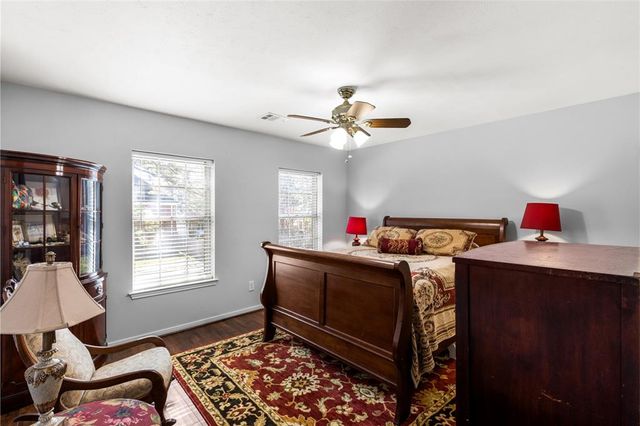 47 Sterling Street, Sugar Land, TX 77479