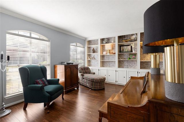 47 Sterling Street, Sugar Land, TX 77479