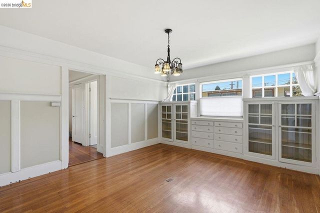 1045 Stanford Ave 2, Oakland, CA 94608