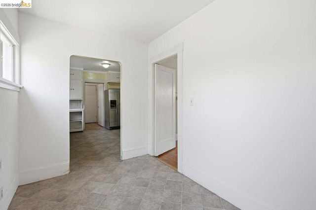 1045 Stanford Ave 2, Oakland, CA 94608