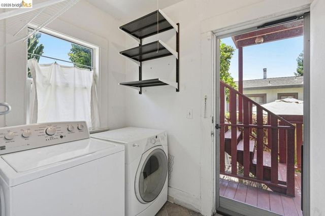1045 Stanford Ave 2, Oakland, CA 94608