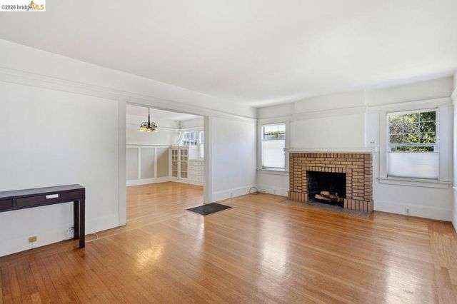 1045 Stanford Ave 2, Oakland, CA 94608
