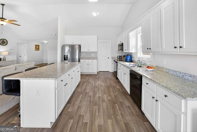 1302 River Mist Circle, Jefferson, GA 30549