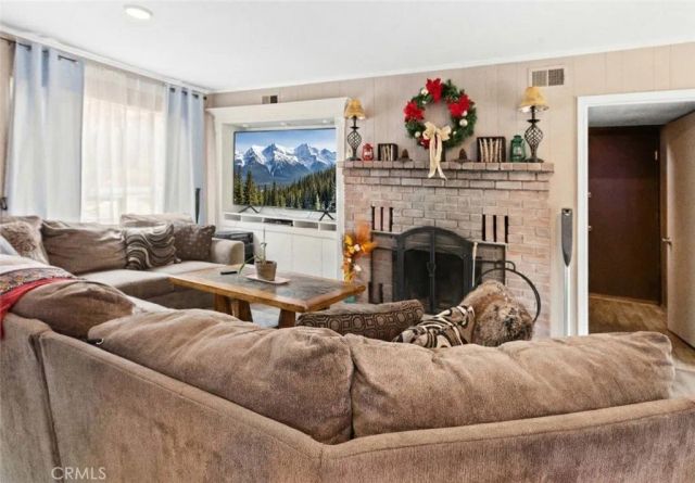 800 Mountain View, Wrightwood, CA 92397