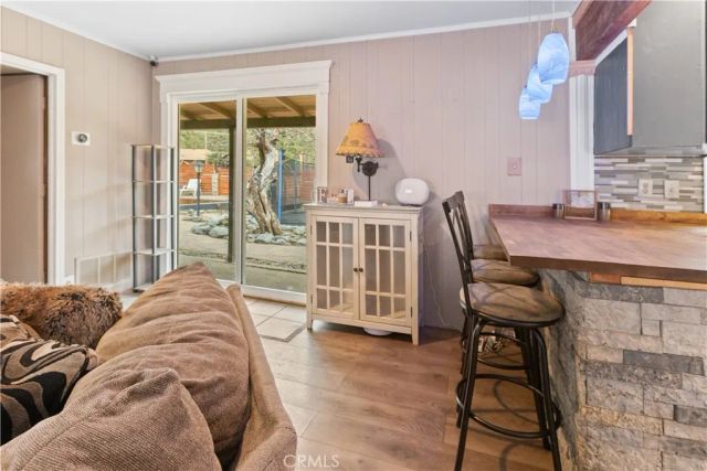 800 Mountain View, Wrightwood, CA 92397