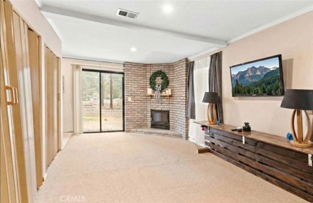 800 Mountain View, Wrightwood, CA 92397