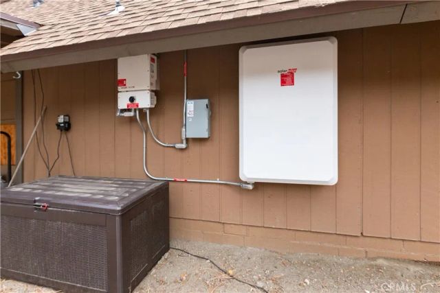 800 Mountain View, Wrightwood, CA 92397