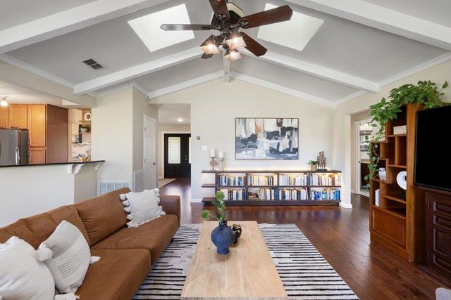 8910 Sam Carter DR, Austin, TX 78736