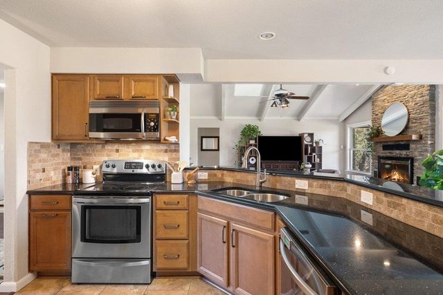 8910 Sam Carter DR, Austin, TX 78736